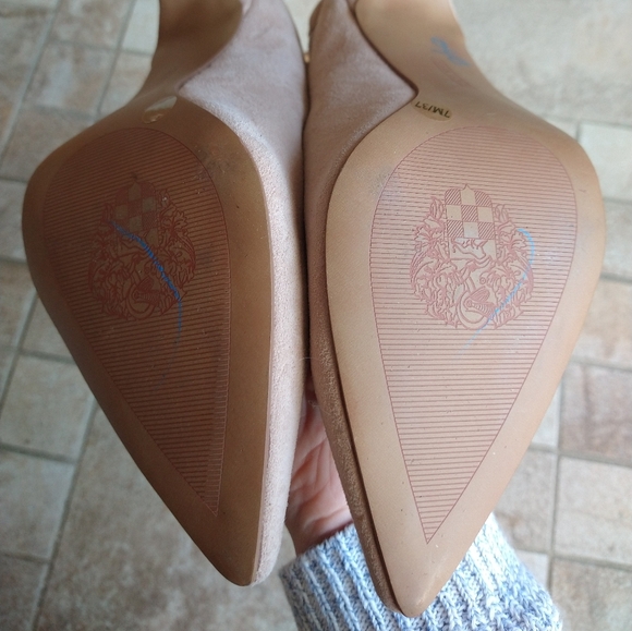 Vince Camuto Genuine Suede Heeled Sling back pump Size 7 - Picture 3 of 8